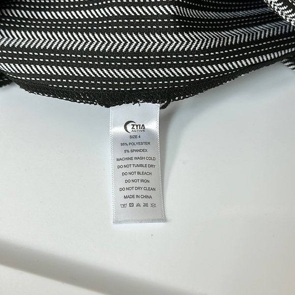 Zyia Active Aztec Adrenaline 7/8 Black‎ White Size 4 - Picture 7 of 8
